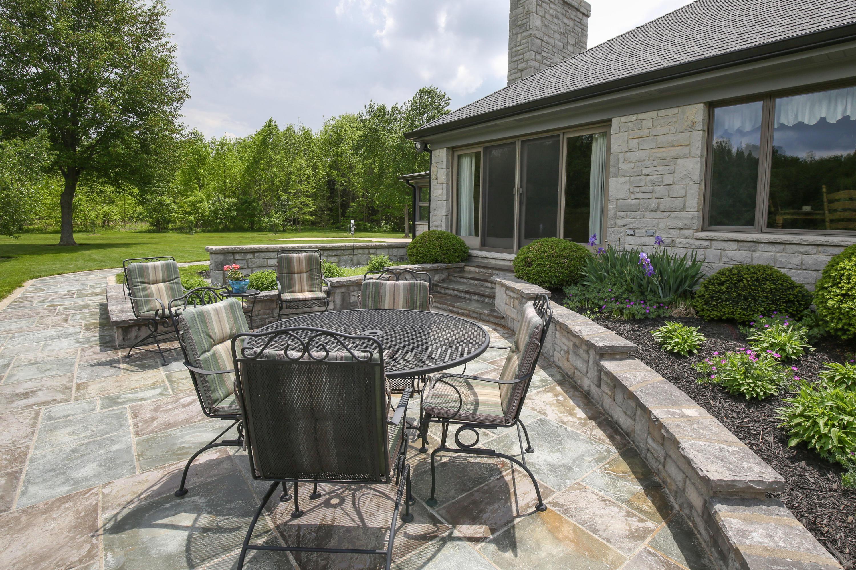 8910 Diley Road Pickerington, OH 43147 - Photo 5 of 72