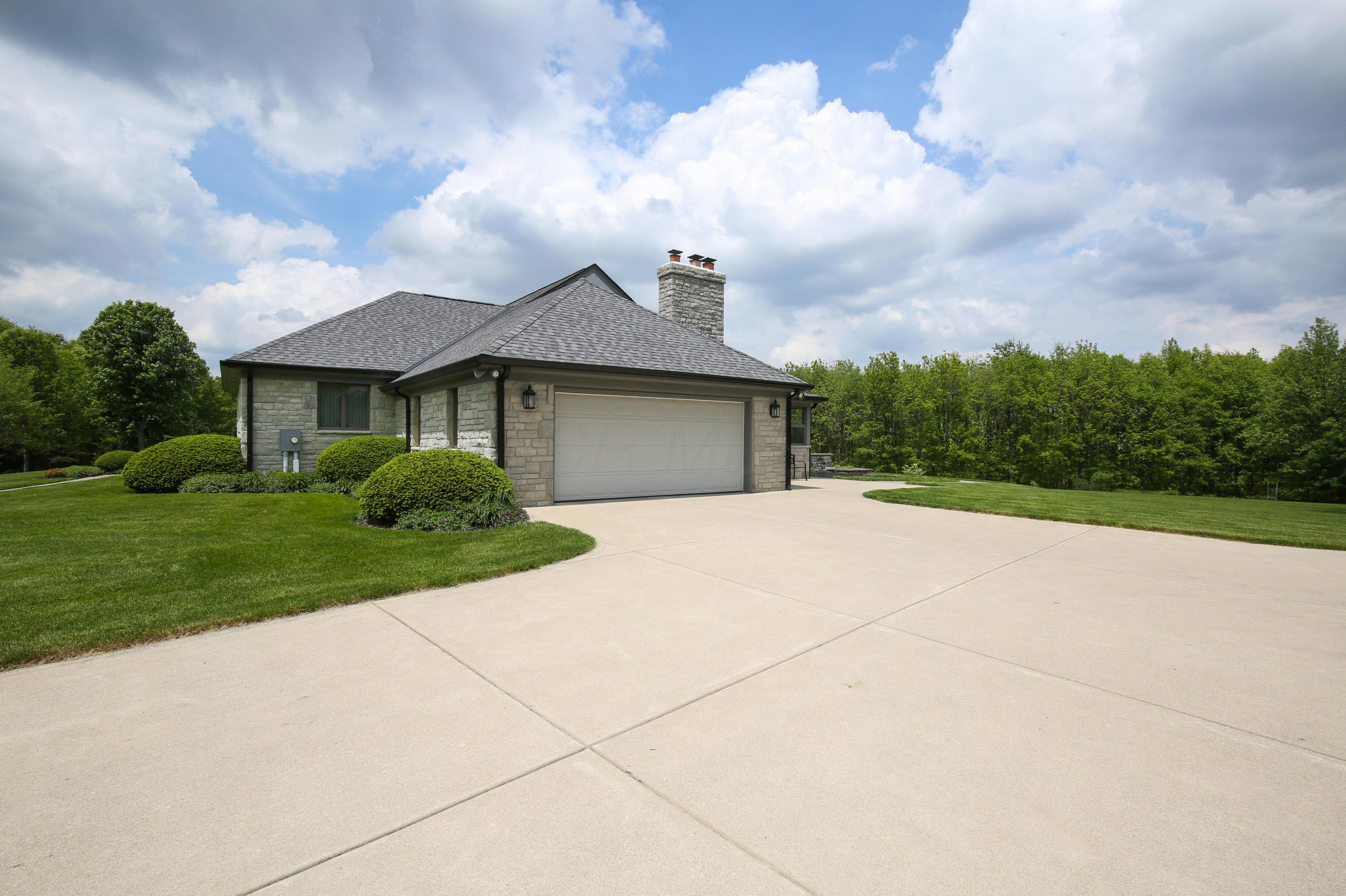 8910 Diley Road Pickerington, OH 43147 - Photo 56 of 72
