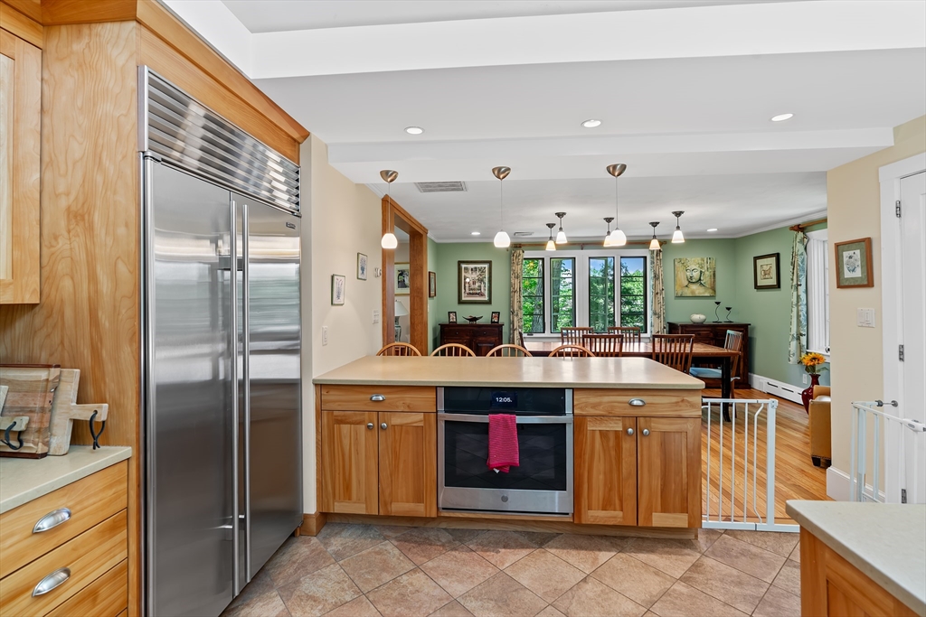 42 Temple Road Wellesley, MA 02482 - Photo 24 of 40
