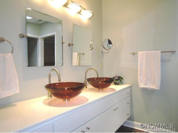 95 Davidson Road Swannanoa, NC 28778 - Photo 13 of 24 Gallery Image 13