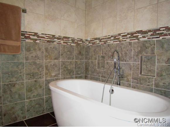 95 Davidson Road Swannanoa, NC 28778 - Photo 15 of 24 Gallery Image 15