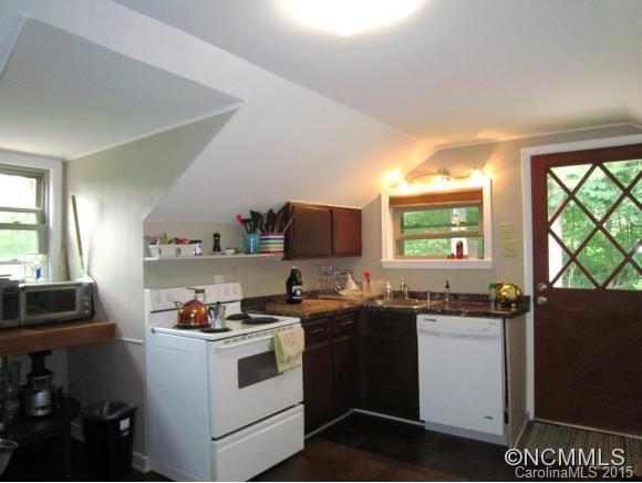 95 Davidson Road Swannanoa, NC 28778 - Photo 19 of 24 Gallery Image 19