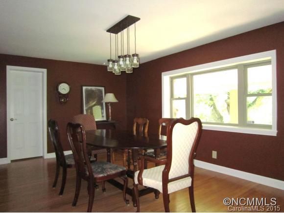 95 Davidson Road Swannanoa, NC 28778 - Photo 5 of 24 Gallery Image 5