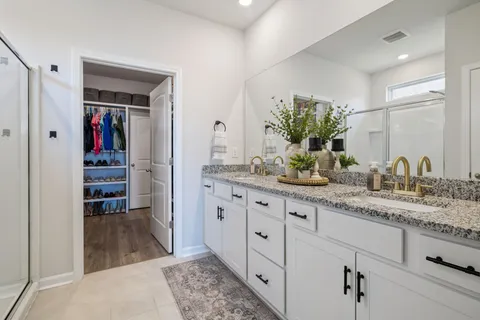 $385,000 | 2140 Quinn Drive, White House, TN 37188