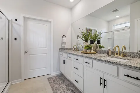 $385,000 | 2140 Quinn Drive, White House, TN 37188