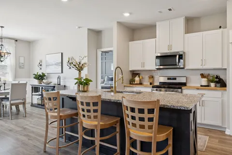 $385,000 | 2140 Quinn Drive, White House, TN 37188