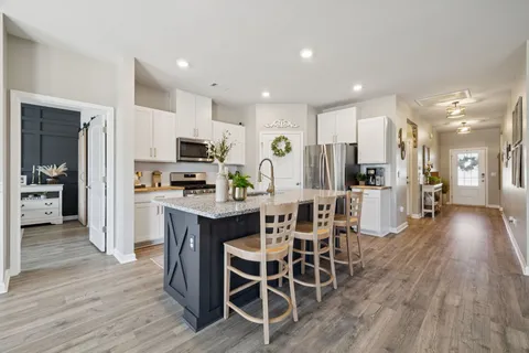 $385,000 | 2140 Quinn Drive, White House, TN 37188