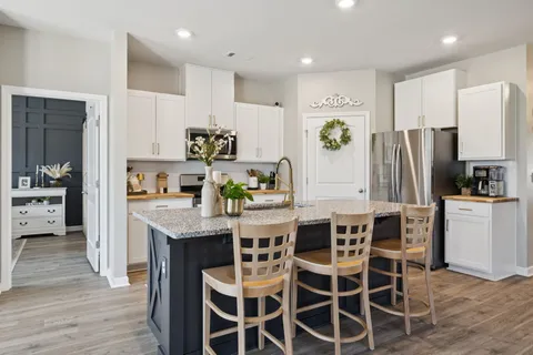 $385,000 | 2140 Quinn Drive, White House, TN 37188