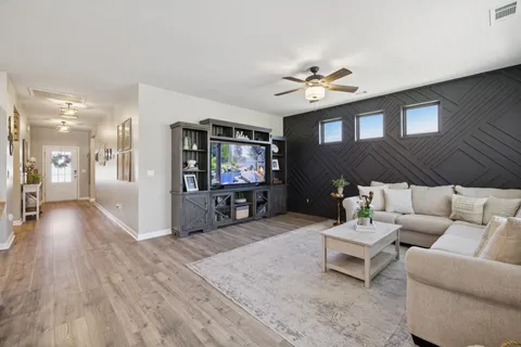 $385,000 | 2140 Quinn Drive, White House, TN 37188