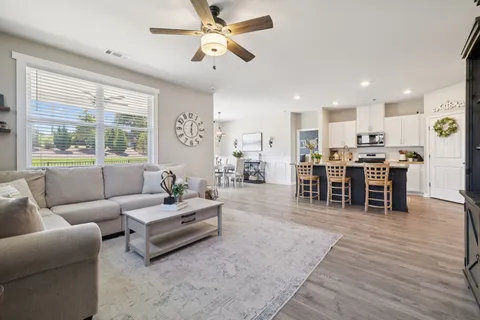 $385,000 | 2140 Quinn Drive, White House, TN 37188