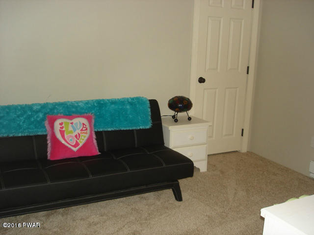 427 Gold Key Road Milford, PA 18337 - Photo 13 of 23