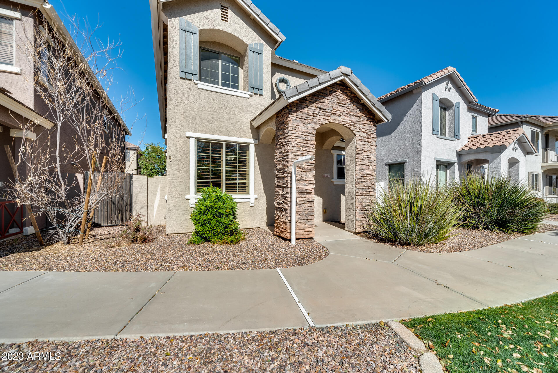 2862 South Brett Street Gilbert, AZ 85295 - Photo 2 of 37