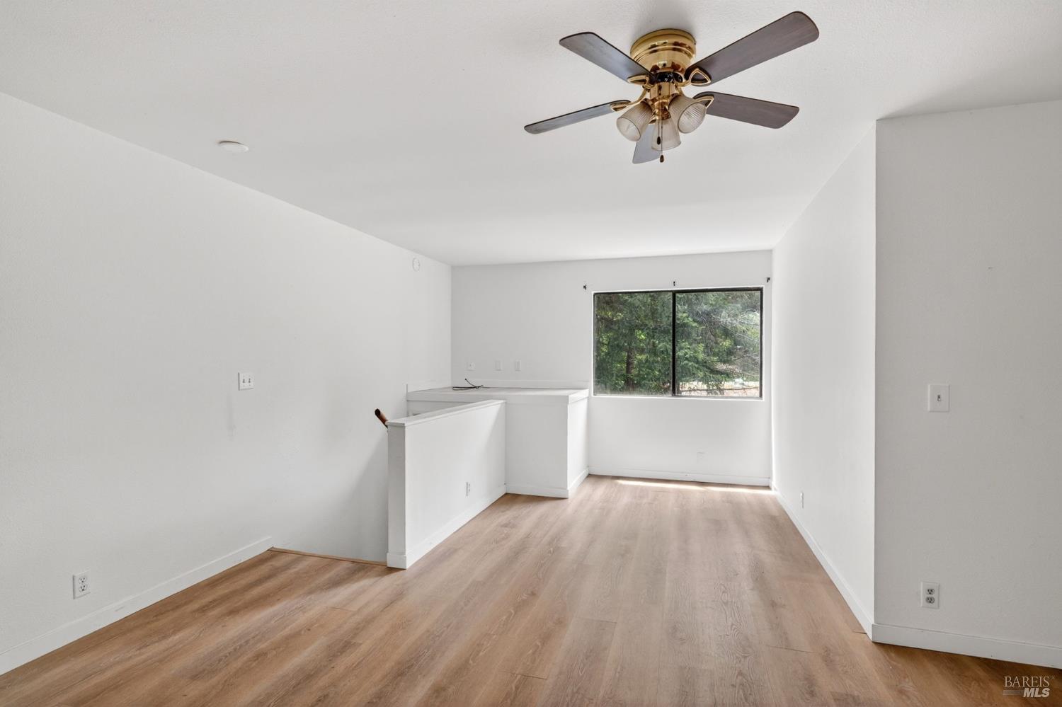 27421 Albion Ridge Road Albion, CA 95410 - Photo 15 of 41 Second Floor Primary