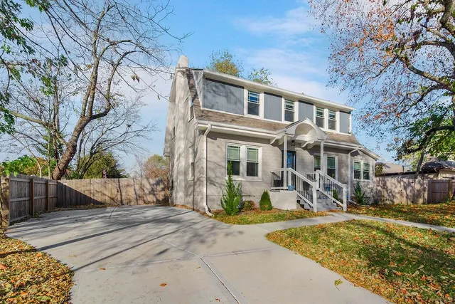 $370,000 | 1705 Southwest Walnut Street, Blue Springs, MO 64015