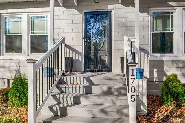 $370,000 | 1705 Southwest Walnut Street, Blue Springs, MO 64015