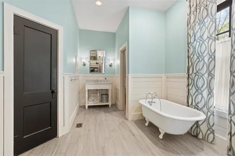 $699,000 | 2000 North Lake Drive, Greenville, TX 75402