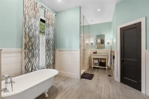 $699,000 | 2000 North Lake Drive, Greenville, TX 75402