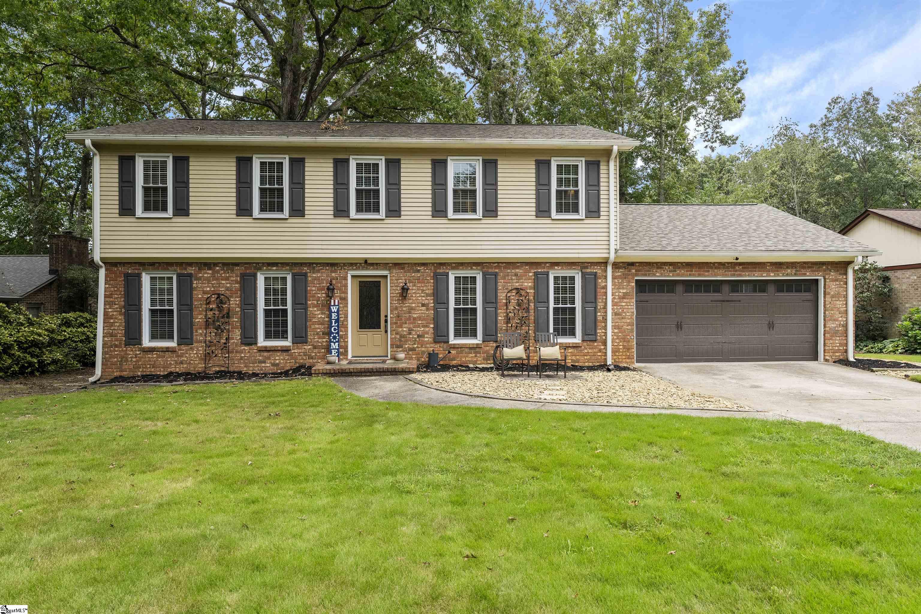 400 Hudson Farm Road Greer, SC 29650 - Photo 7 of 34 Gallery Image 7