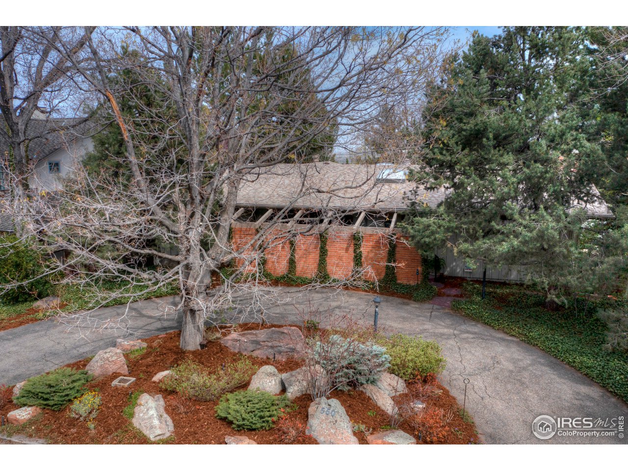 550 13th Street Boulder, CO 80302 - Photo 20 of 26 a view of a outdoor space