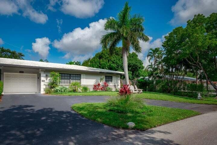 5901 Northeast 7th Avenue Boca Raton, FL 33487 - Photo 5 of 38 unit 2