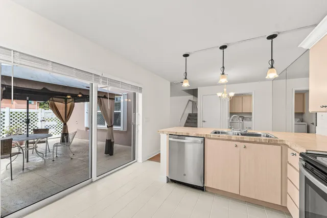 $338,000 | 3136 Kingston Court, West Palm Beach, FL 33409