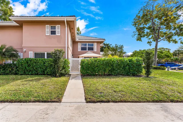 $338,000 | 3136 Kingston Court, West Palm Beach, FL 33409