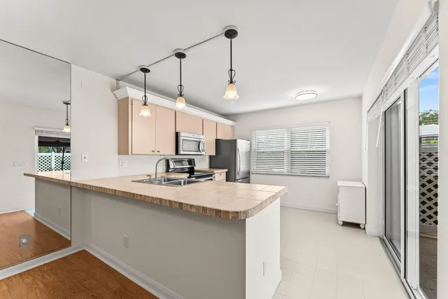 $338,000 | 3136 Kingston Court, West Palm Beach, FL 33409