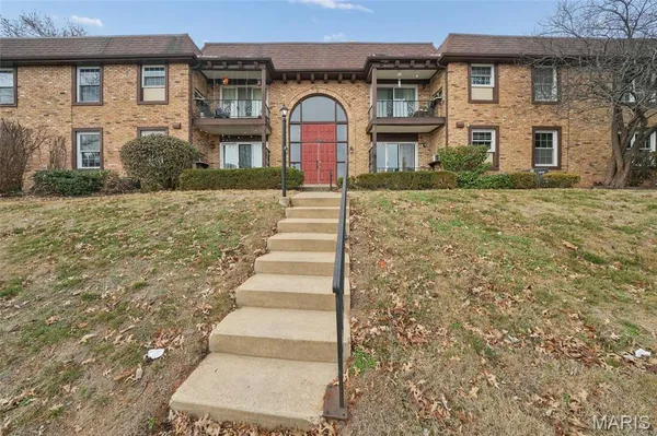 $114,999 | 11872 Cresta Verde Drive, Unit D, St. Louis, MO 63146