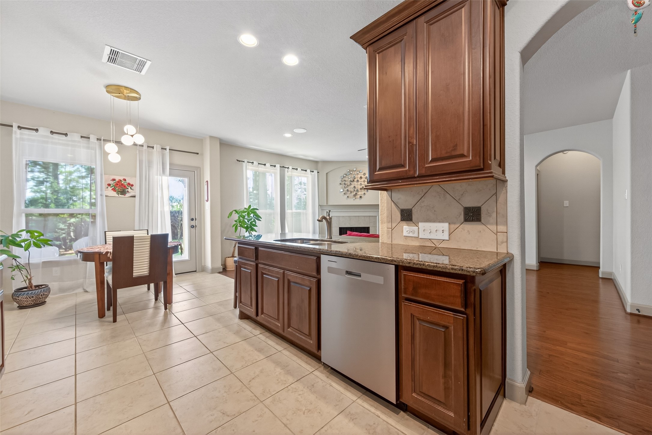 46 Tallgrass Way Spring, TX 77389 - Photo 16 of 50
