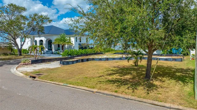 a view of outdoor space