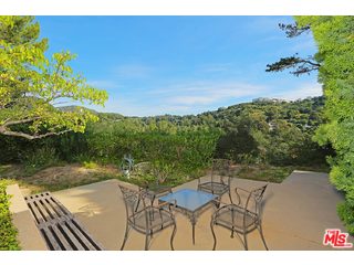 12251 Castlegate Drive Los Angeles, CA 90049 - Photo 34 of 38 a view of outdoor space yard and patio