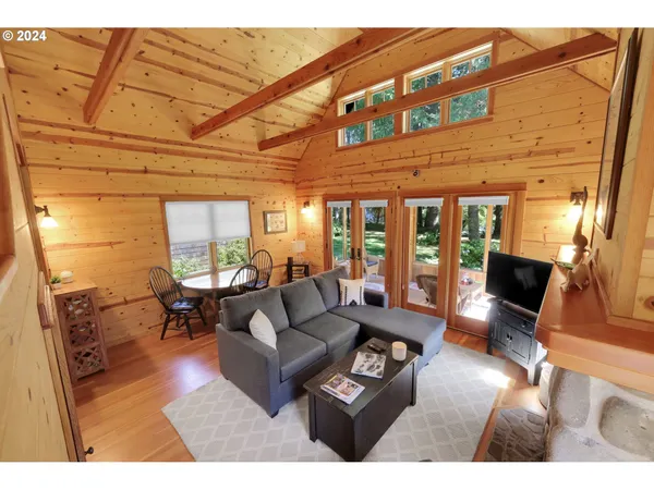 $475,000 | 56411 McKenzie Highway, Unit 6, Blue River, OR 97413