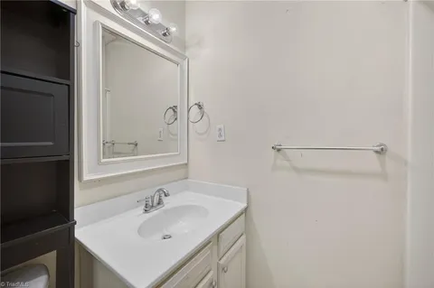 $268,900 | 368 Fox Creek Lane, Lexington, NC 27292