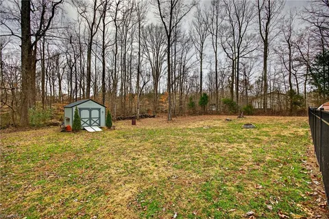 $268,900 | 368 Fox Creek Lane, Lexington, NC 27292