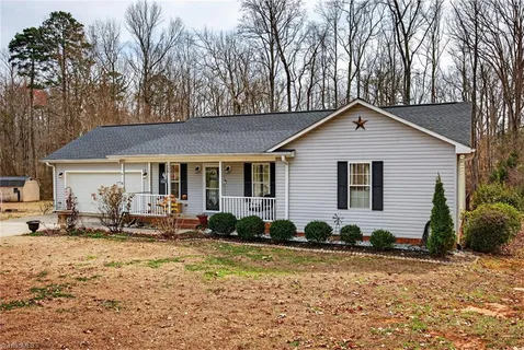 $268,900 | 368 Fox Creek Lane, Lexington, NC 27292