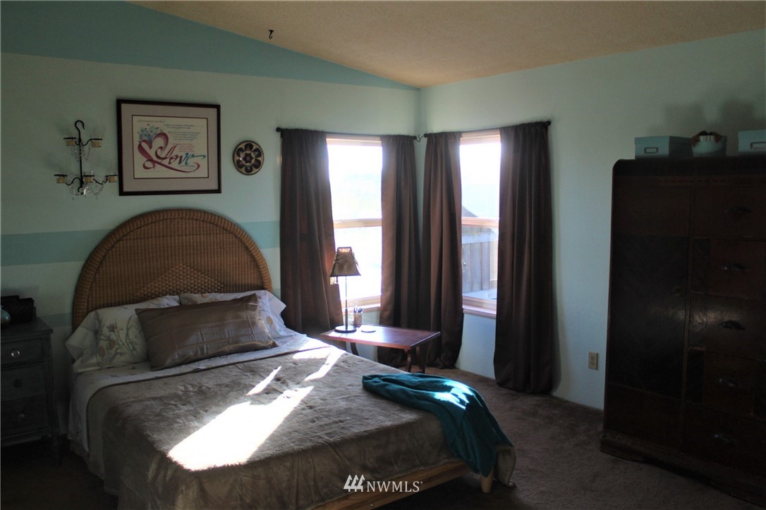 8253 Scott Road Northeast Moses Lake, WA 98837 - Photo 8 of 9