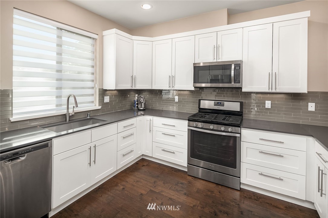 321 South 47th Street, Unit A Renton, WA 98055 - Photo 4 of 23 Gallery Image 4