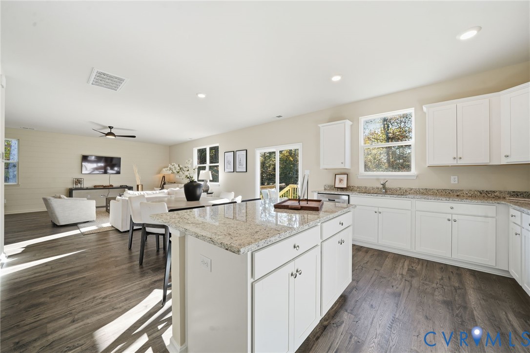 6338 Sterling Way Ruther Glen, VA 22546 - Photo 9 of 47