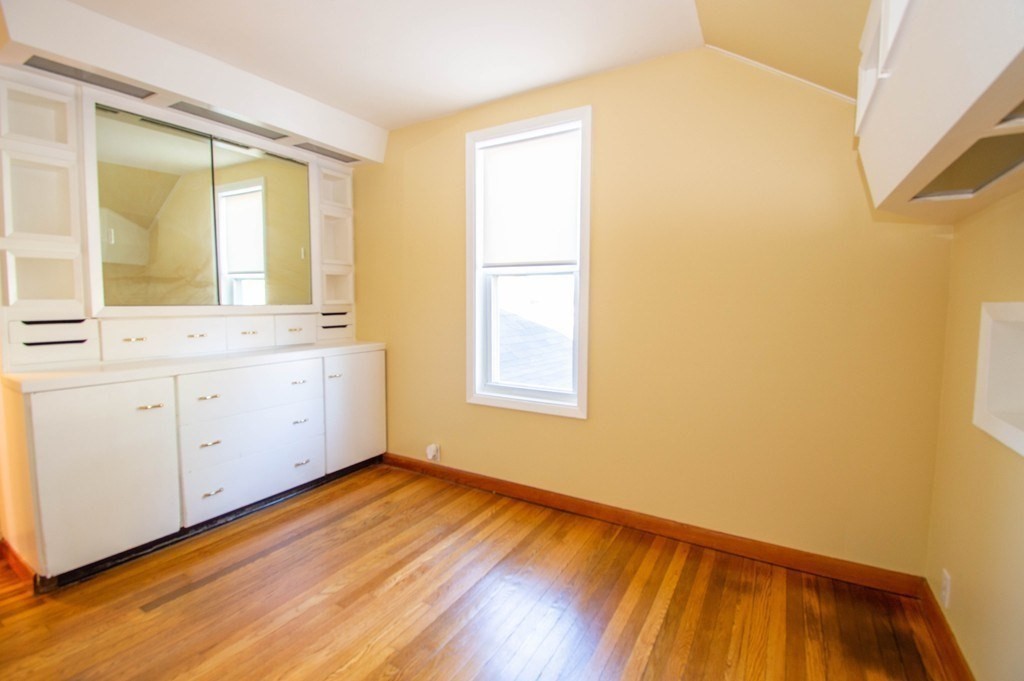 20 Manhattan Street Springfield, MA 01109 - Photo 8 of 16 Gallery Image 8