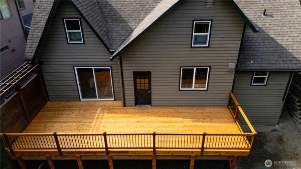 $825,000 | 20006 68th Avenue Northeast, Kenmore, WA 98028