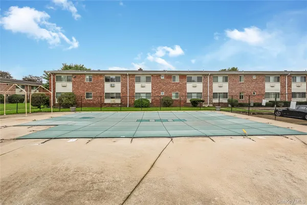 $239,999 | 2449 Union Boulevard, Unit 21A, Islip, NY 11751