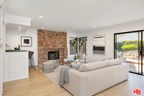 $1,625,000 | 13033 West Magnolia Boulevard, Sherman Oaks, CA 91423