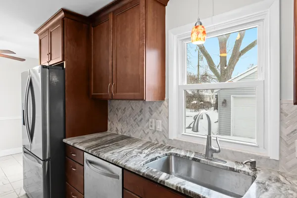 $2,350 | 4521 Thorncroft Avenue, Royal Oak, MI 48073