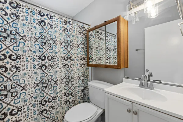 $2,350 | 4521 Thorncroft Avenue, Royal Oak, MI 48073