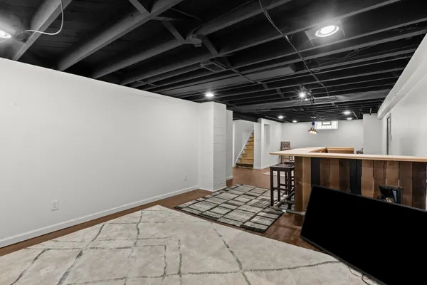 $2,350 | 4521 Thorncroft Avenue, Royal Oak, MI 48073