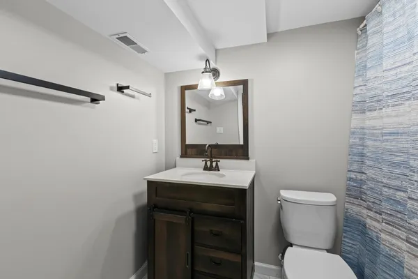 $2,350 | 4521 Thorncroft Avenue, Royal Oak, MI 48073