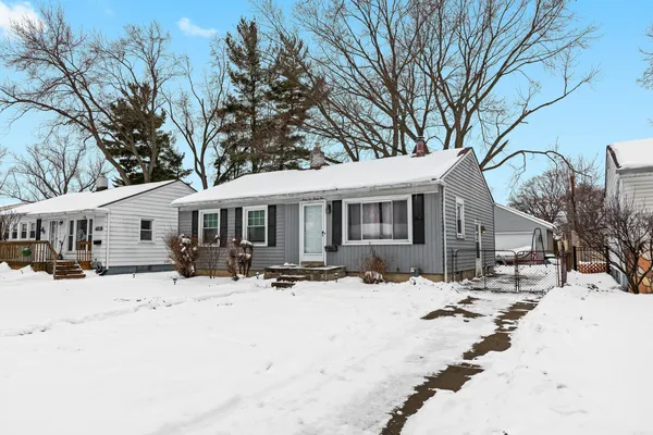$2,350 | 4521 Thorncroft Avenue, Royal Oak, MI 48073