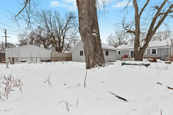 $2,350 | 4521 Thorncroft Avenue, Royal Oak, MI 48073