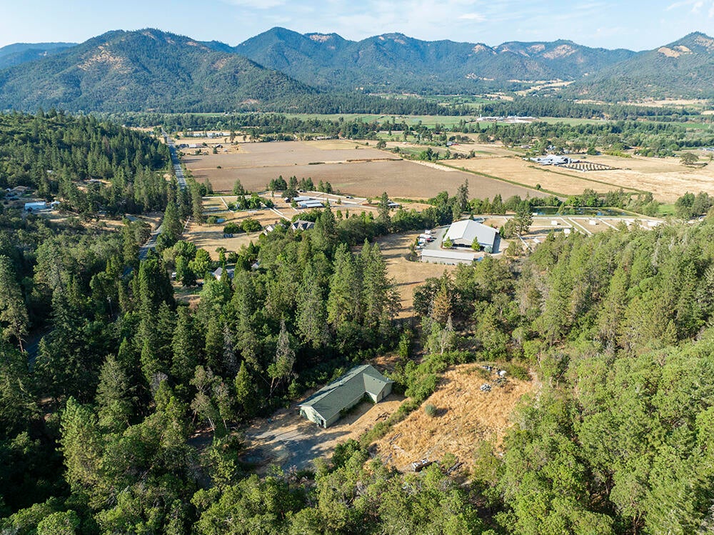12959 Water Gap Road Williams, OR 97544 - Photo 47 of 51 49