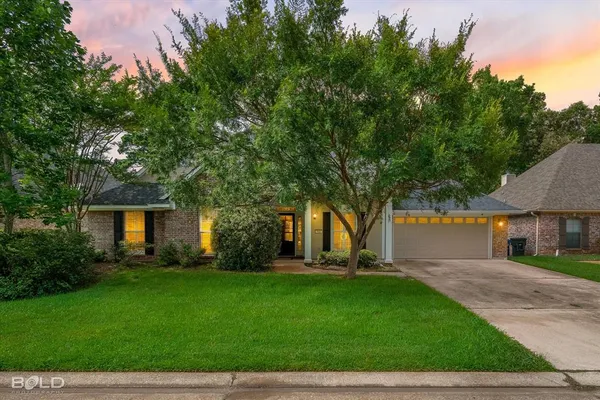 $348,500 | 444 Grand Oaks Drive, Shreveport, LA 71106